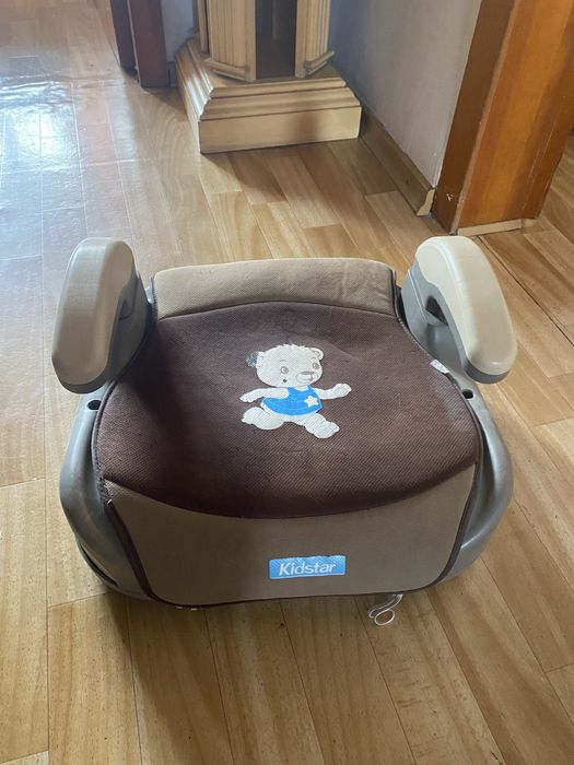 Детское автомобильное кресло