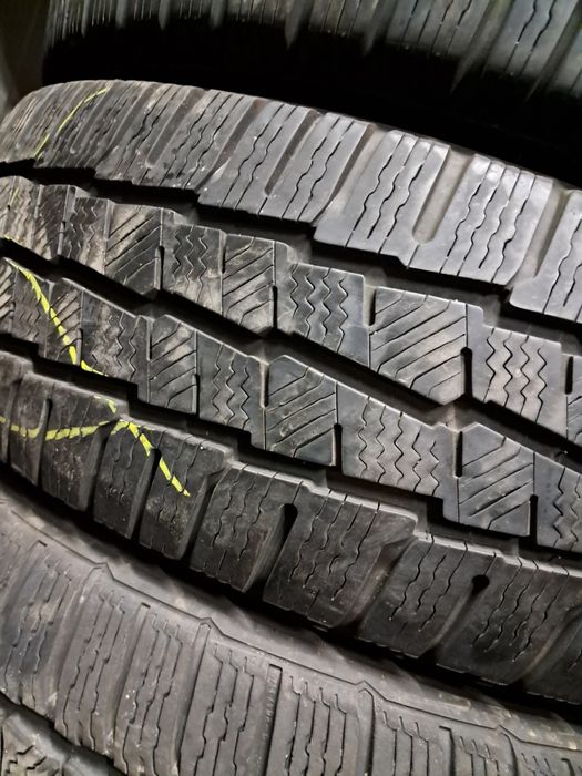Anvelope second iarna 215 60 R17C Michelin