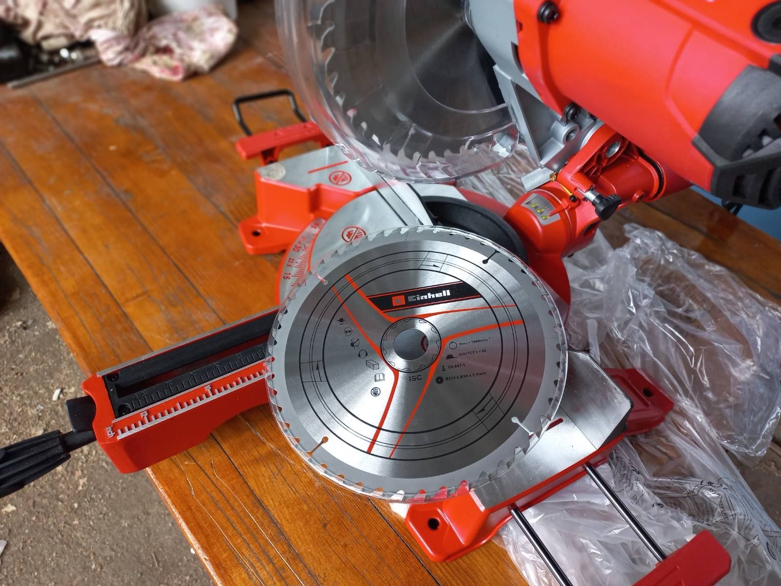 Циркуляр Einhell TC-SM 254 2B