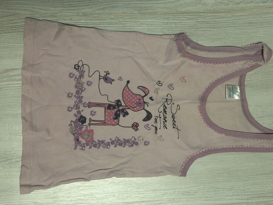 Верхняя и нижняя одежда для девочек