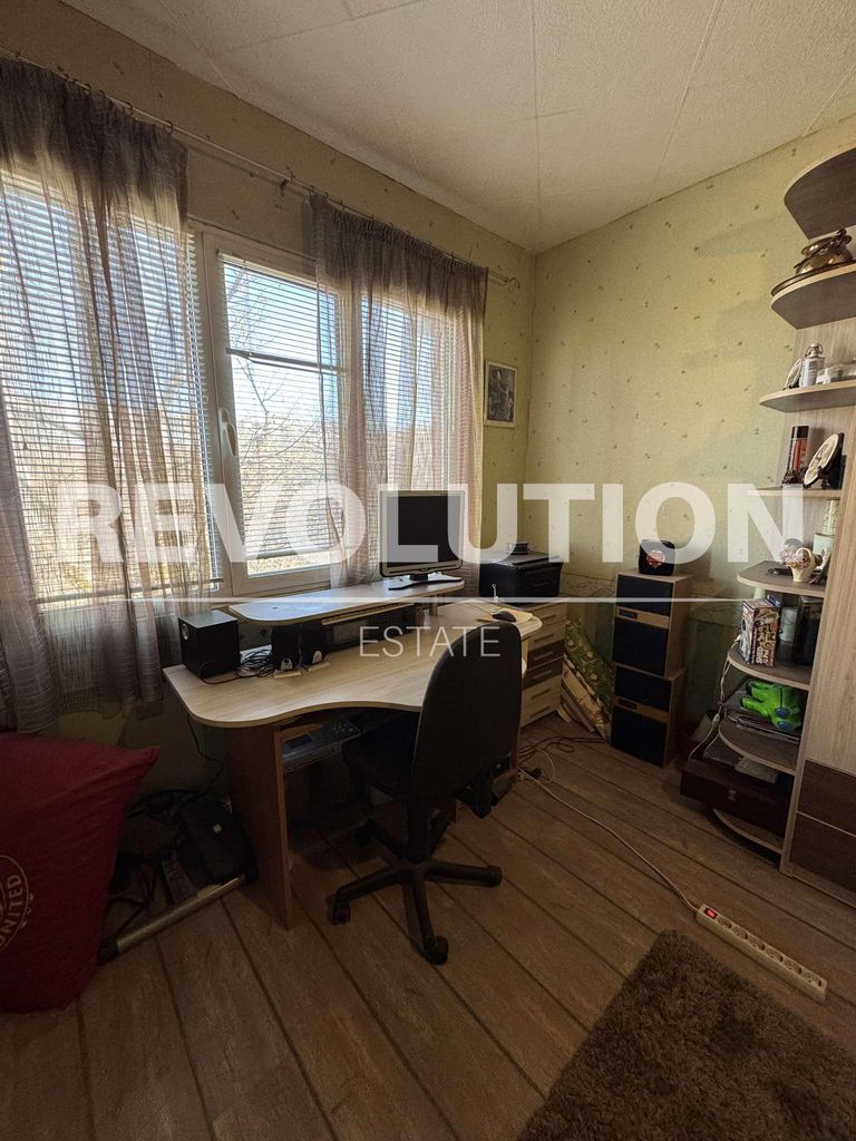 Дава се под наем Тристаен апартамент в Пловдив, Кючук Париж - 80 кв.м за 400 € - Снимка #9