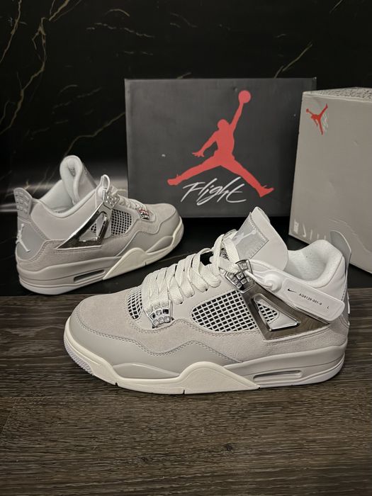 Jordan 4 frozen moments