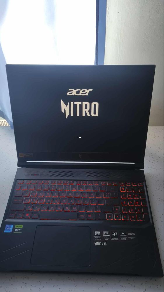 Геймърски лаптоп Acer nitro v 16/ i7 14650HX/ RTX 4060/ 32gb DDR5/ 1TB