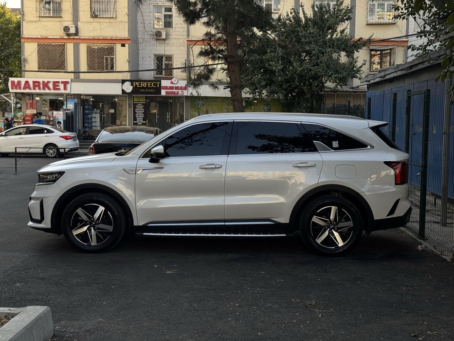 Kia Sorento 2.5 2023-yil  5 kishilik