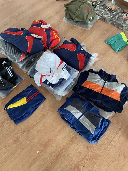 Vând haine noi/ cu eticheta/ diverse