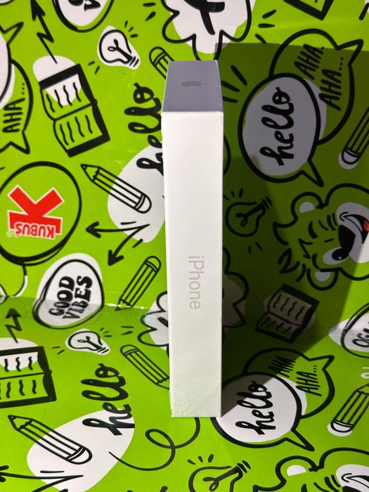 iPhone 17 sigilat alb/argintiu