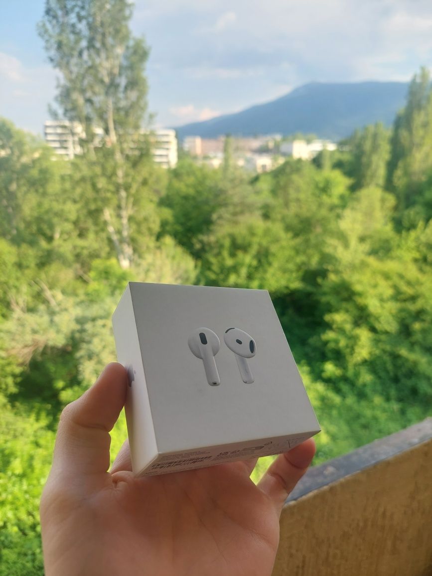 Слушалки AirPods 4