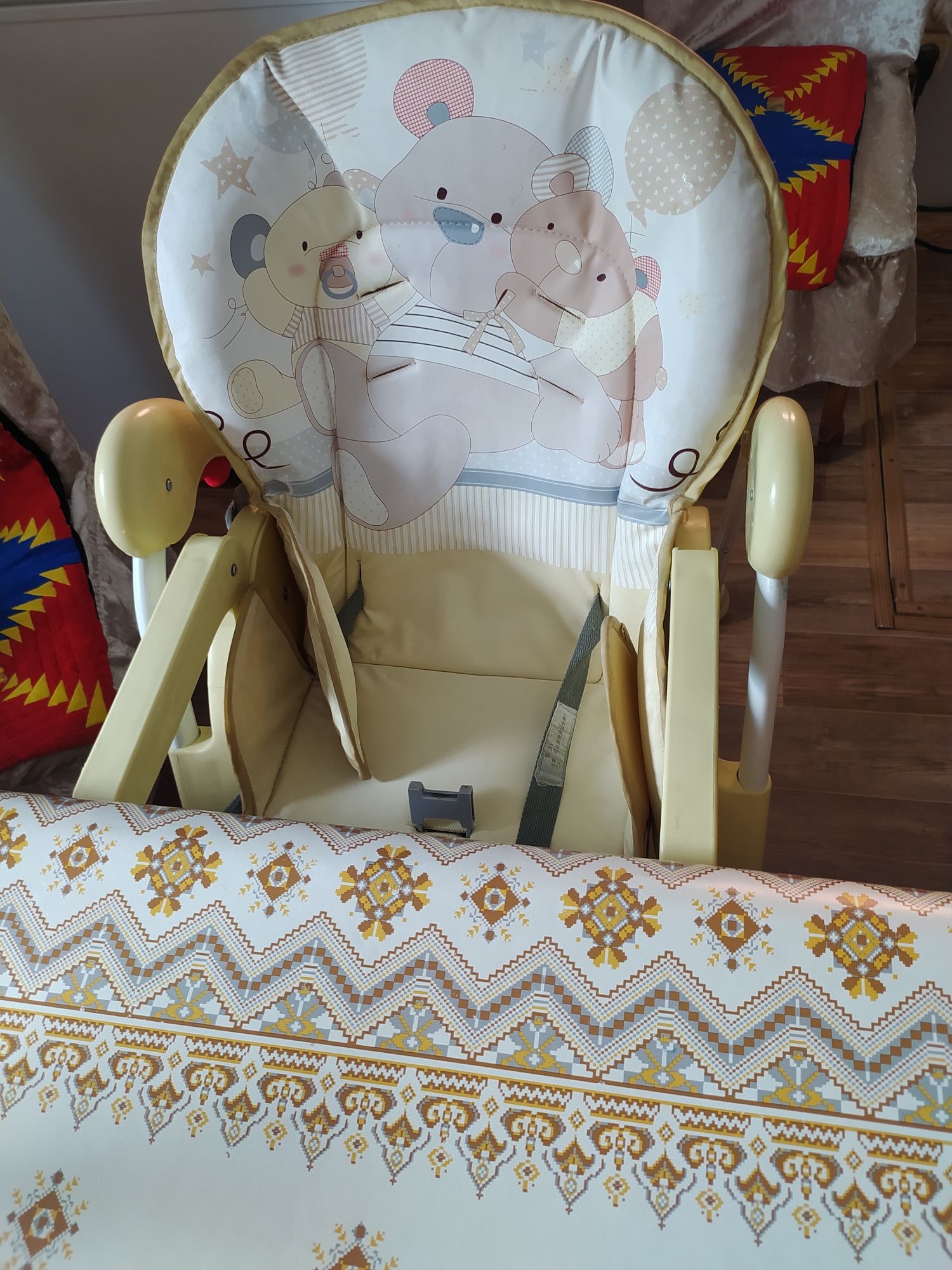 Продается детский стул