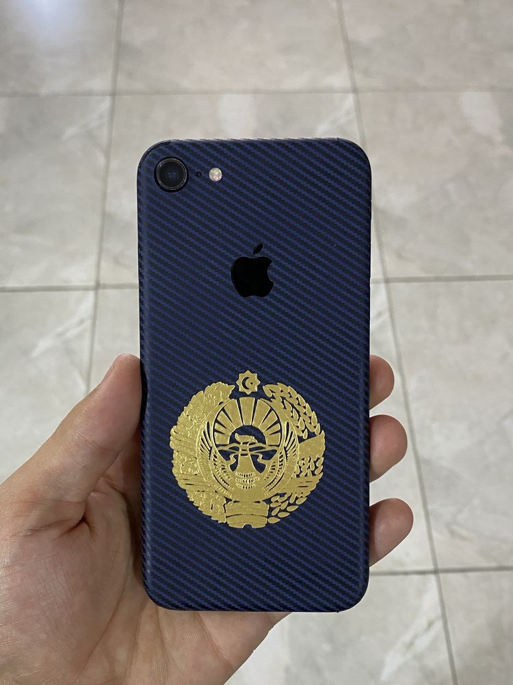 Iphone 7hotras 32  100 karobka bor
