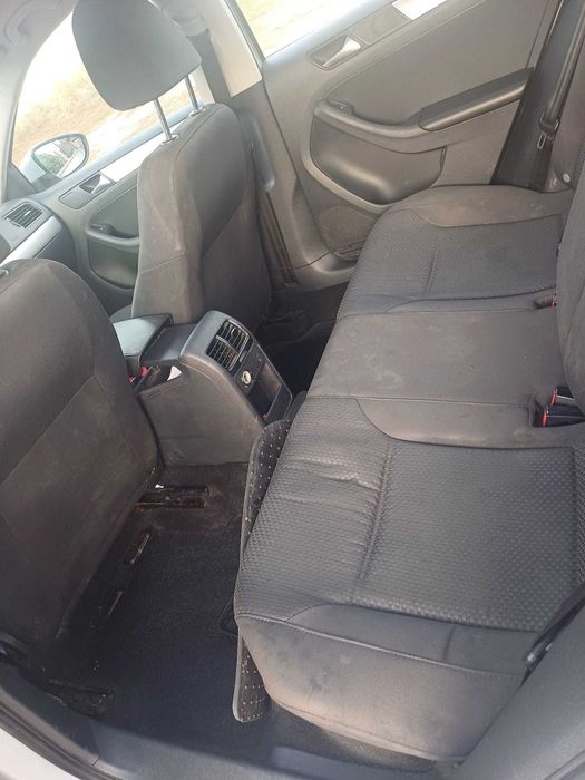 vand urgent VW JETTA 1.6 Diesel - 4000 Euro