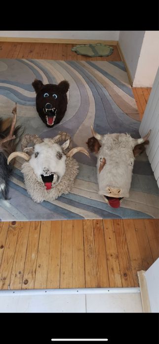 Кукерски маски и рога