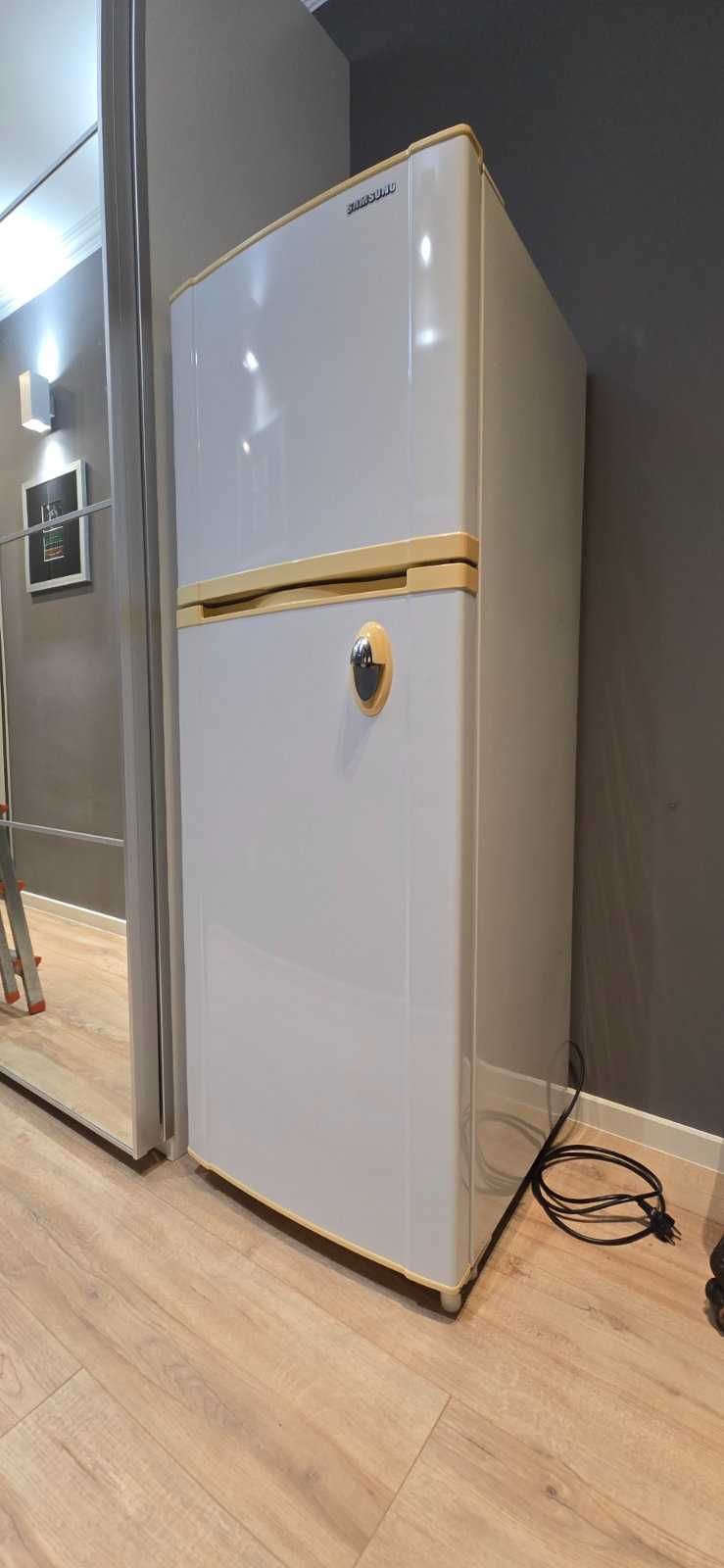 хладилник Samsung RT24VH – No Frost