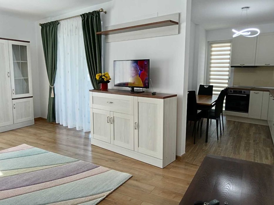 Proprietar dau in chirie apartament 2 camere +parcare complex Elite