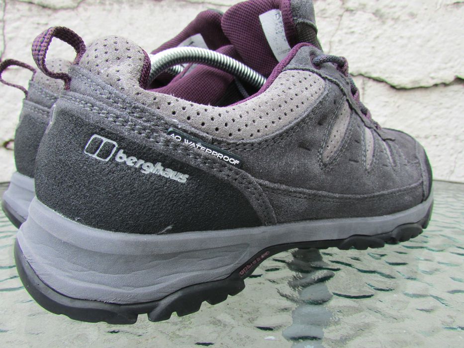 Дамски туристически обувки Berghaus Expeditor Active AQ