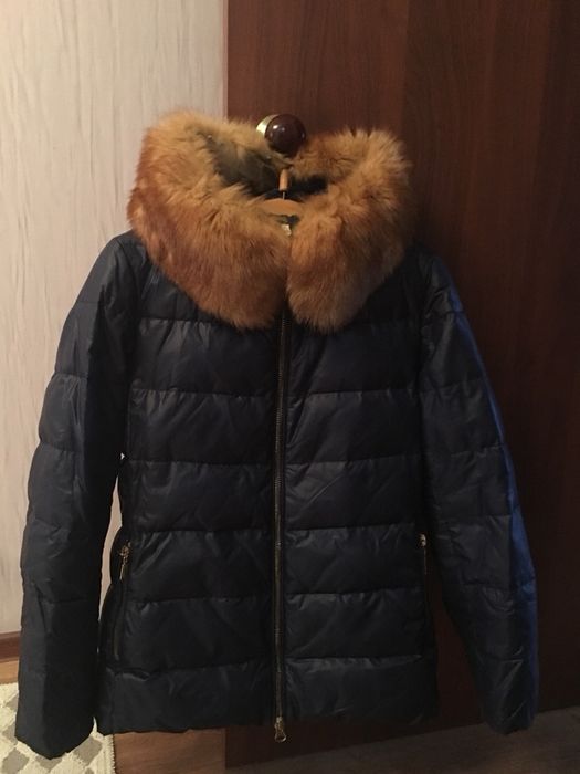 Пуховик,в отличном состоянии,теплый,цвет синий,очень теплый ,стоил 60