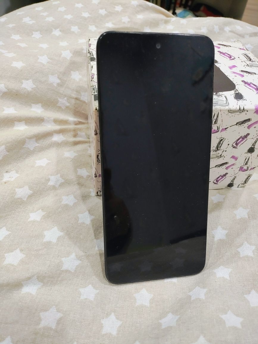 Redmi 12 5G телефон