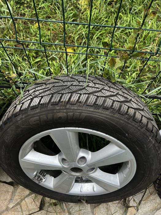 Roti iarna 215/60/17 anvelope dot 2023 Nissan