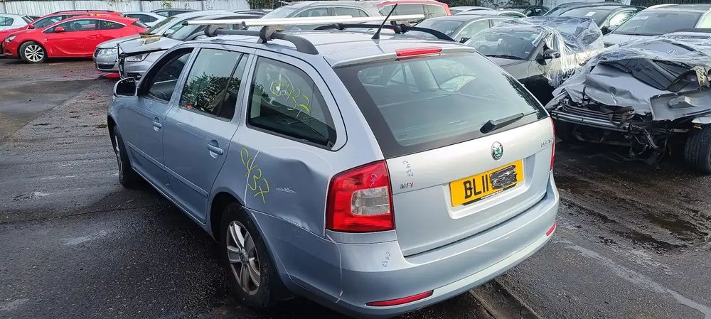 Dezmembrari / Dezmembrez Skoda Octavia 2 1.6 BSE cutie viteze manuală LVN cod culoare LF8K