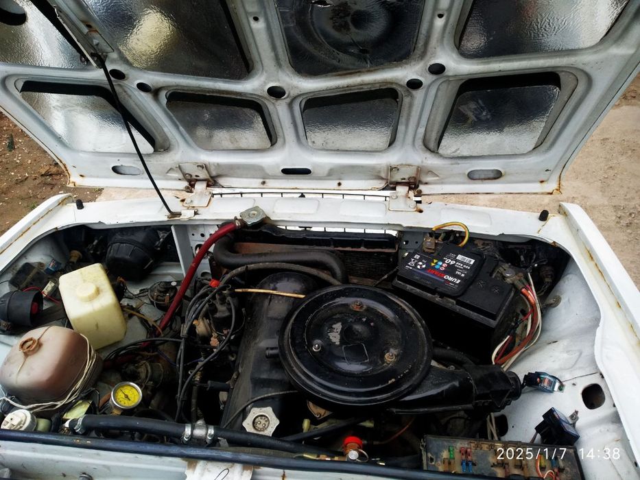 Lada 2107 sotiladi