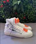 adidasi off white court 3.0