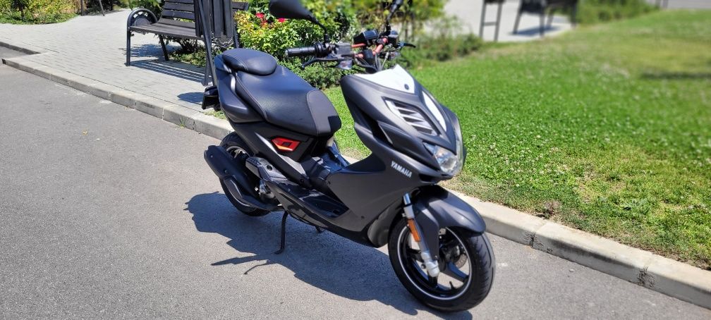 Yamaha aerox naked