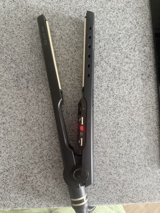 Выпрямитель для волос Byliss