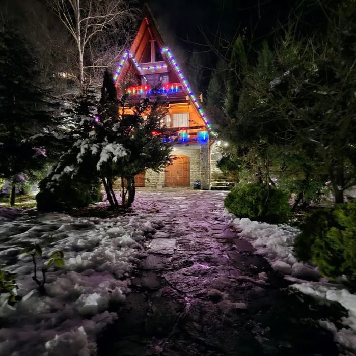 Cabana de inchiriat cu ciubăr- Valea Doftanei PH (8 persoane)