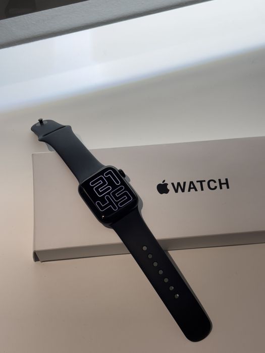 Apple Watch SE 2nd gen 40mm НОВАЯ!
