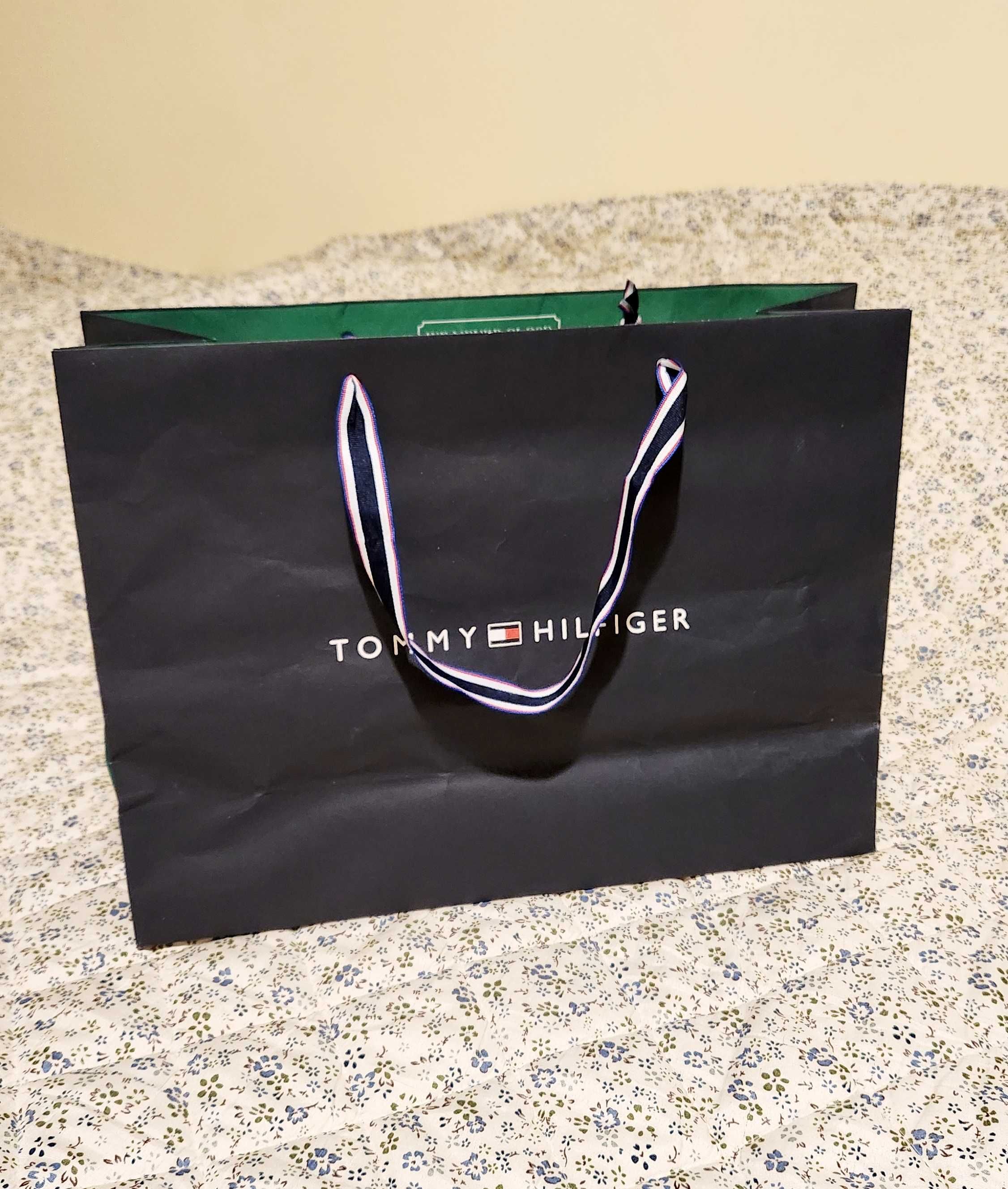 Маркови хартиени торбички Tommy Hilfiger Louis Vuitton Swarovski