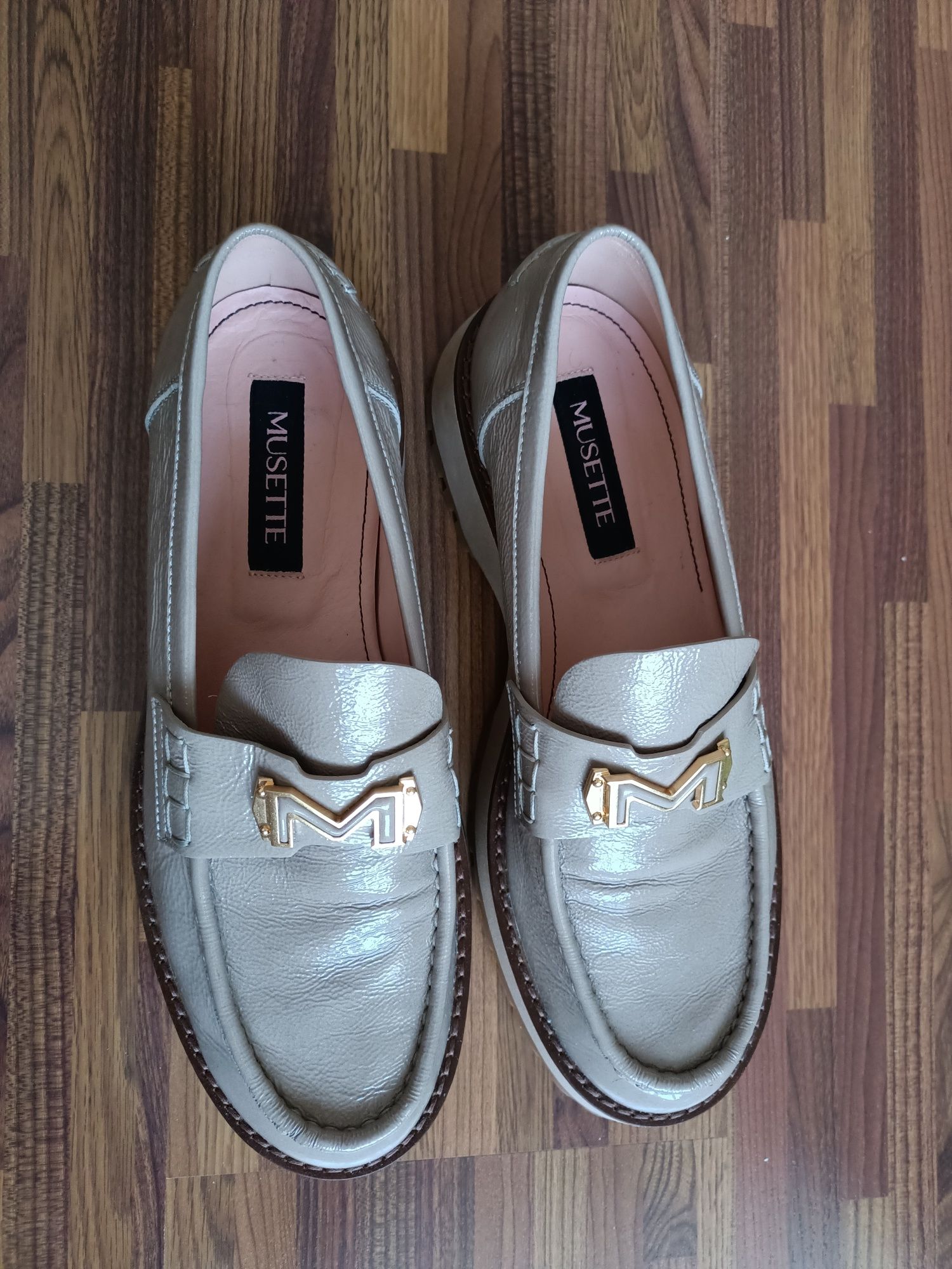 Pantofi de dama.tip mocasini