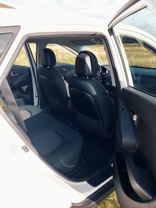 HYUNDAI   ix35   2.0 CRDI   4WD