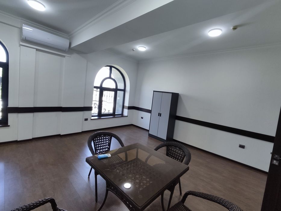 Арендана 7 этаже 30м² на Ц1 в бизнес центре.