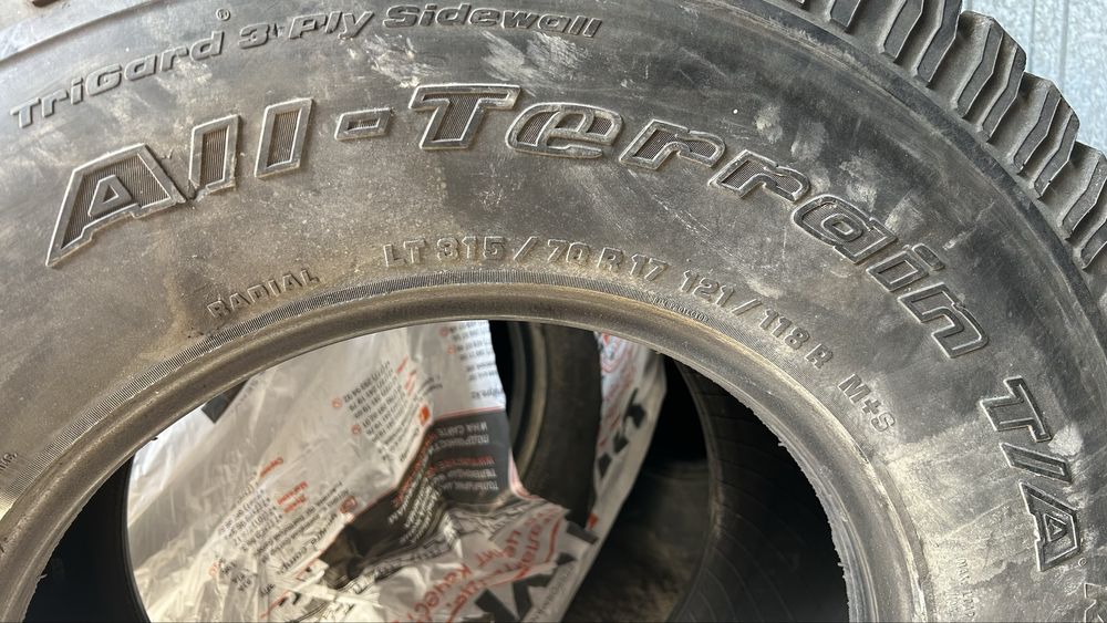 BFGoodrich ALL-Terrain T/A LT 315/70 R17