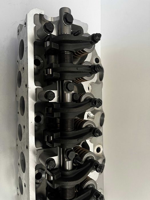 Головка блока на MAZDA MPV WL-T 2.5 дизель