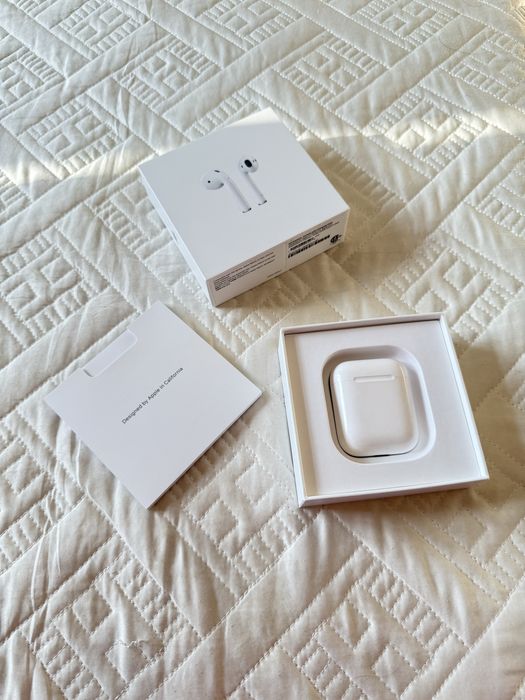 наушники AirPods
