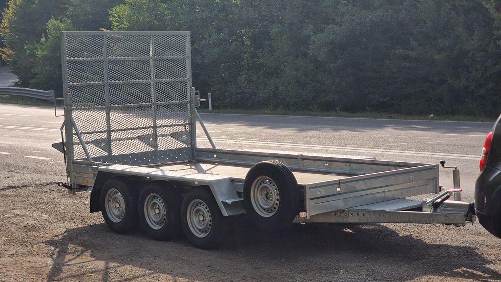 Platformă transport utilaje DE ÎNCHIRIAT platforme remorci 3,5t 3500kg