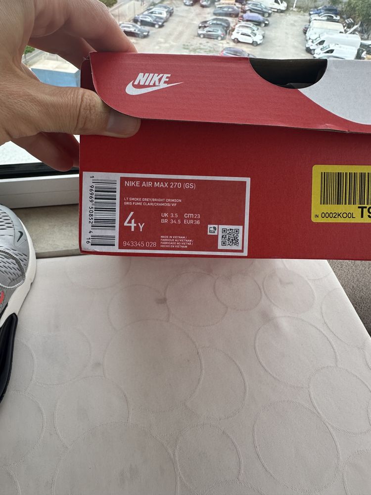 Продавам два чифта маратонки nike airmax 270-  35 1/2 и 36 номер