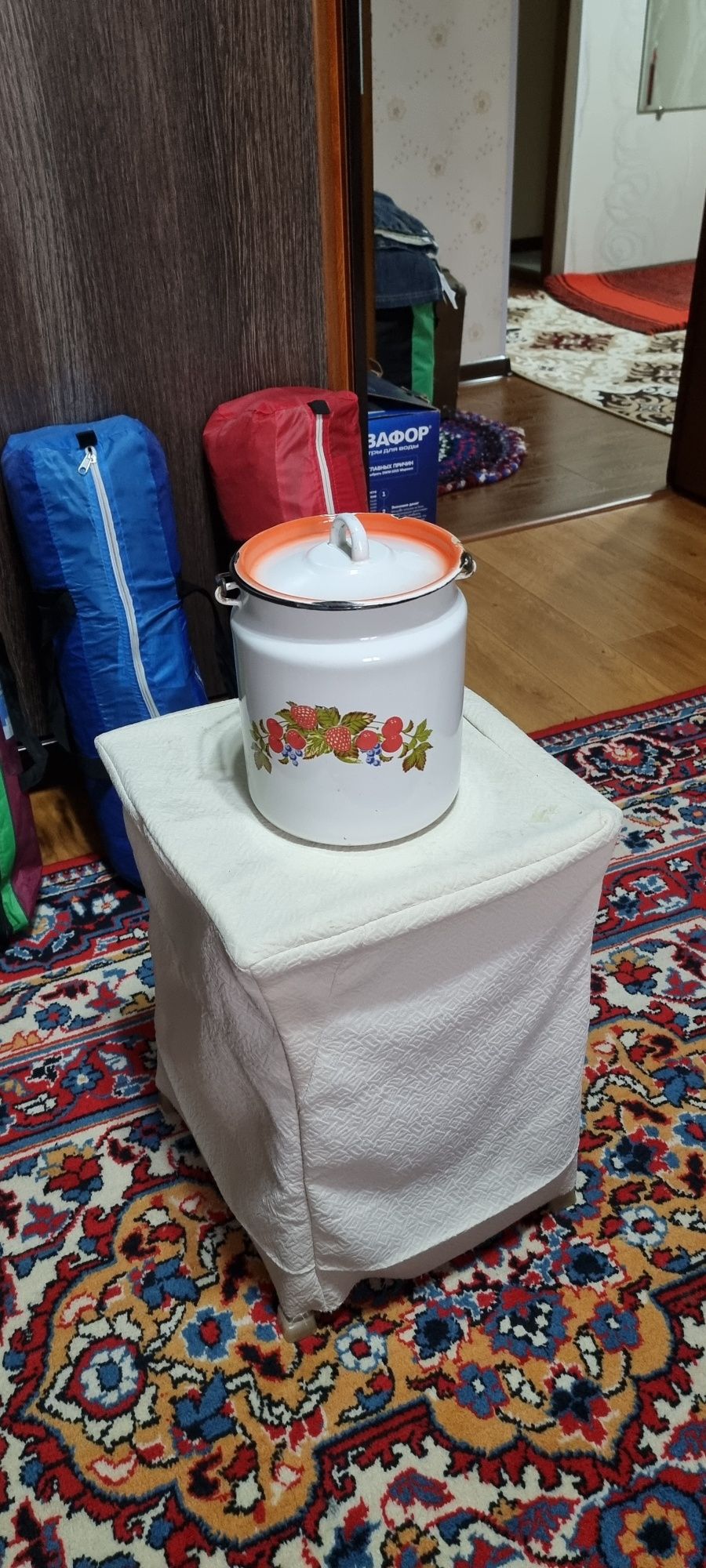 Продаётся всё из дома.