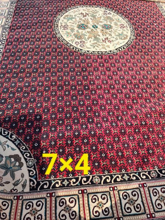 Колин . Гилам...