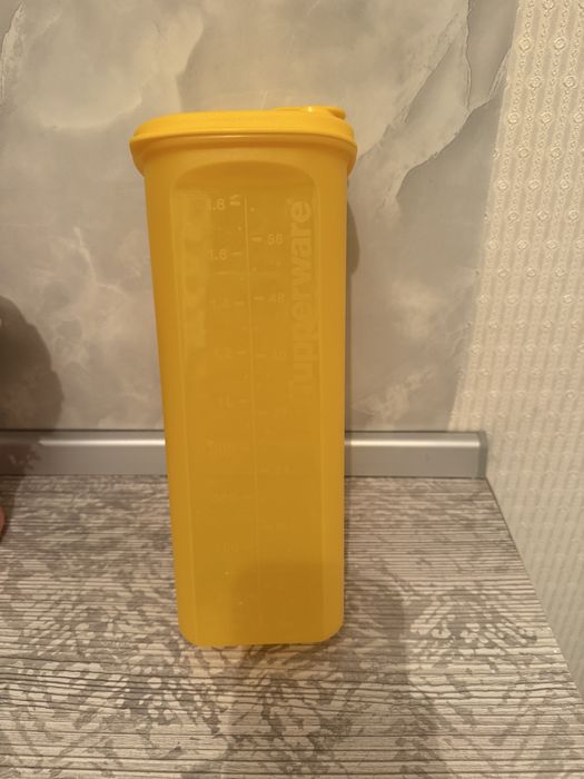 Контейнер-графин 2 л таппер