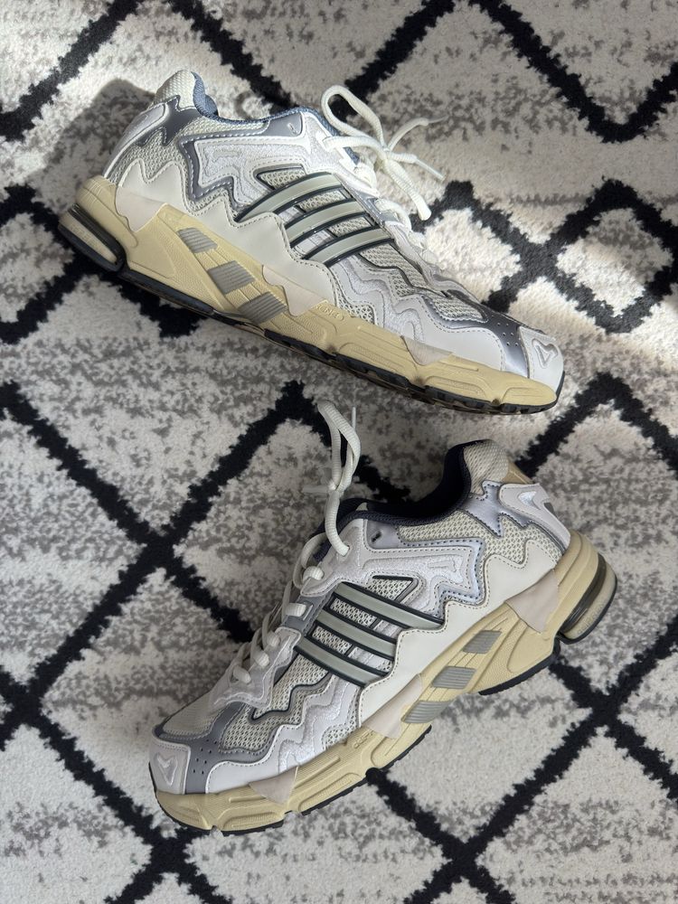 Adidas Bad Bunny Response CL Marime 43 Dad Shoe