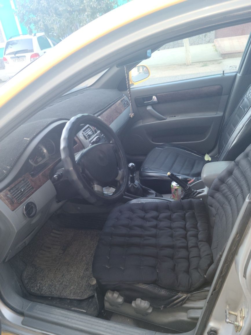 Lacetti optra taxi arenda