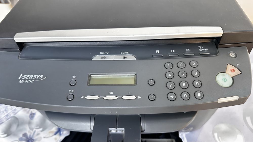продам лазерное Canon 4018  3 в 1  sotiladi kam ishlagan