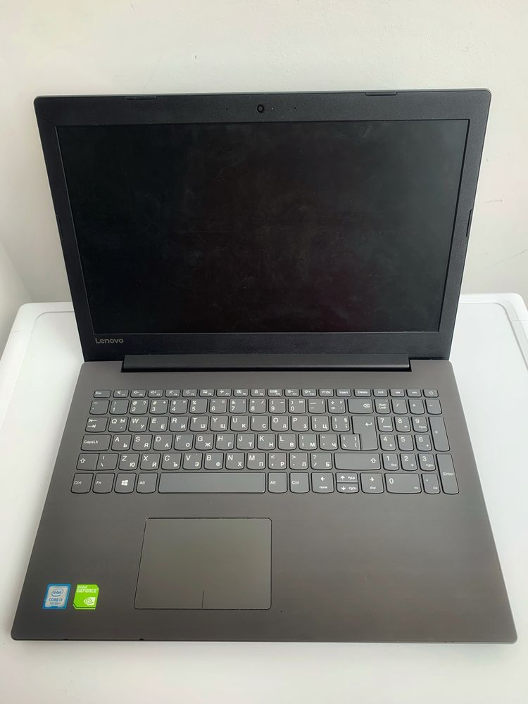 Лаптоп Lenovo в добро състояние