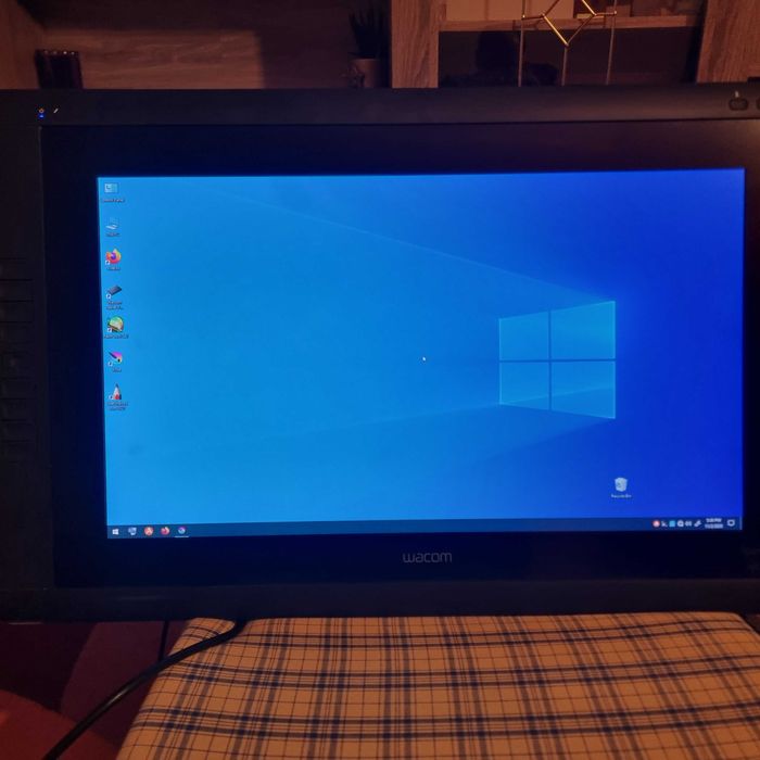 monitor tableta grafica wacom dtk-2200 cintiq 22HD fara stilou