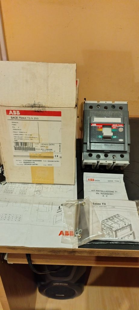 Автоматичен прекъсвач ABB T3N250