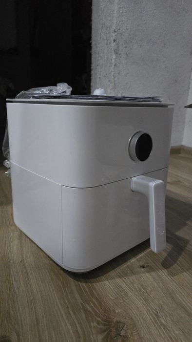 Продаю аэрогриль Xiaomi 6.5L