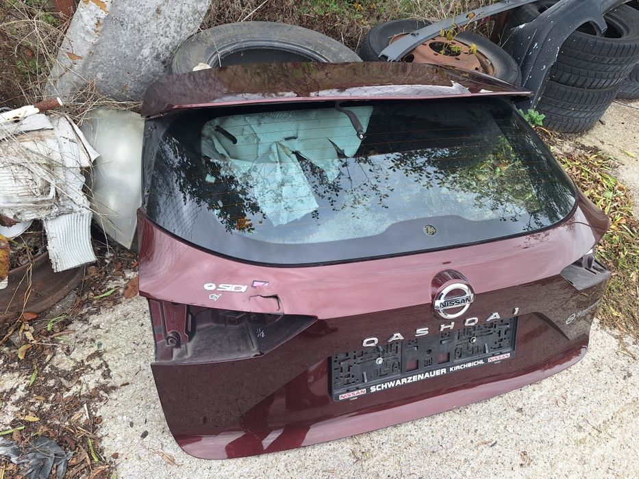 Заден Капак Със Стъкло За Nissan Qashqai J12  от 2021-2025 Година