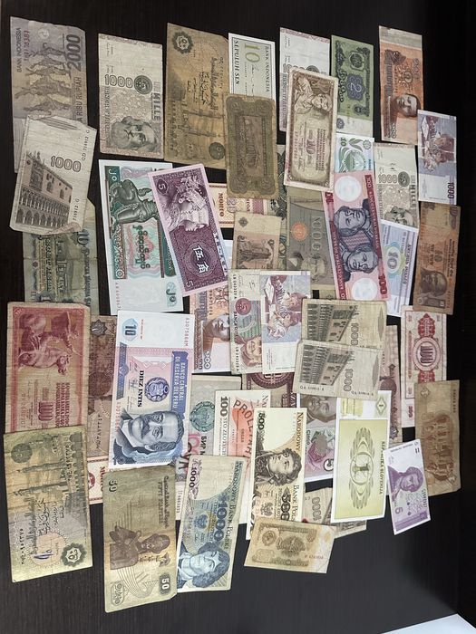 Lot 200 de bancnote de colectie
