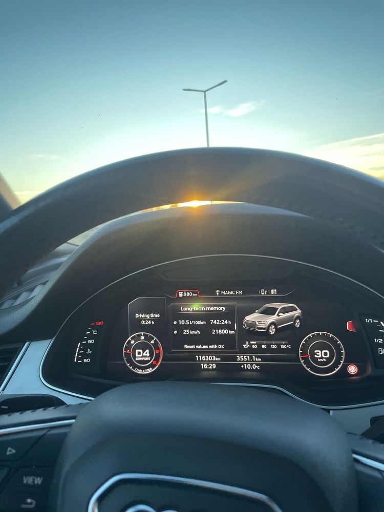 Audi Q7 / TVA deductibil / Panoramic / Camera spate / Virtual Cockpit